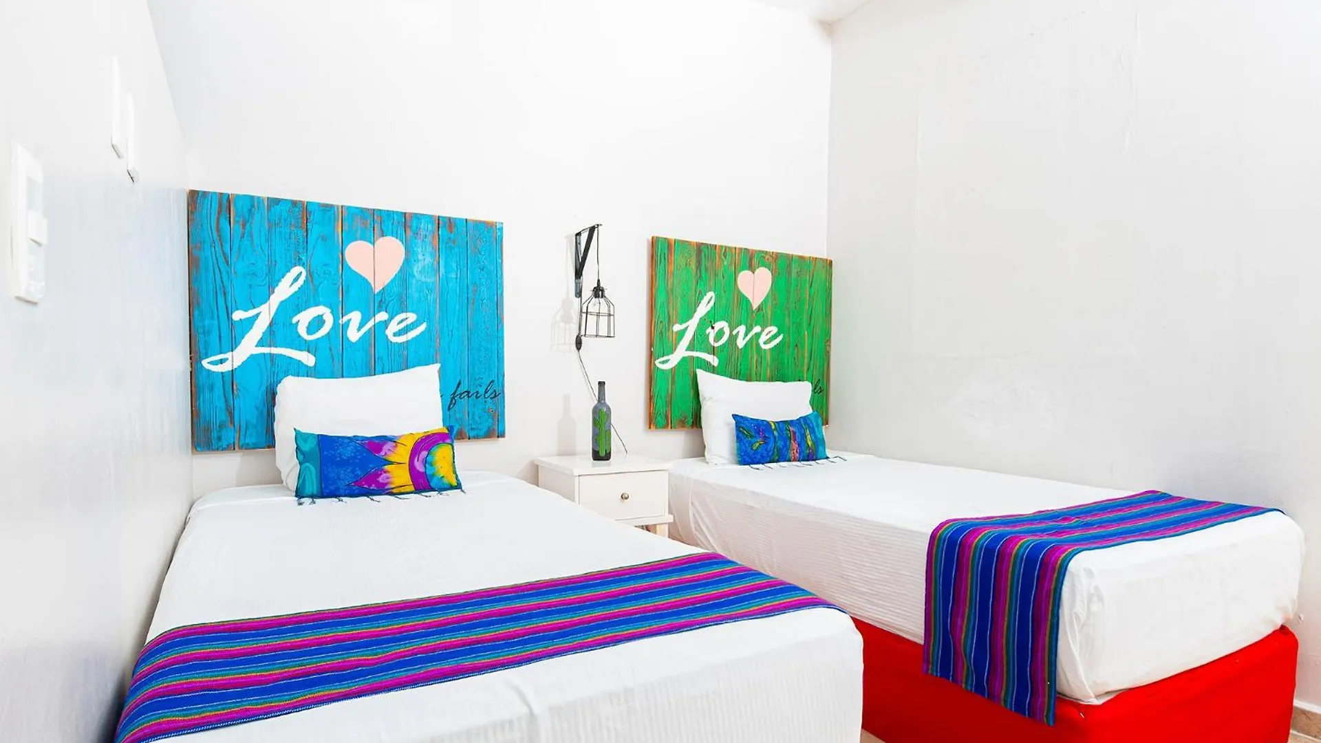 Chingon Anarchy Hotel & Roof Playa del Carmen